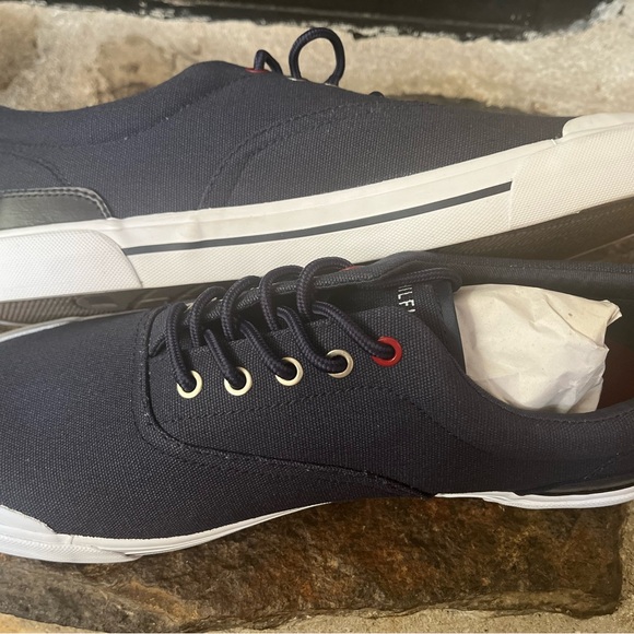 Tommy Hilfiger Men’s Pallet Canvas Sneaker - Picture 3 of 8